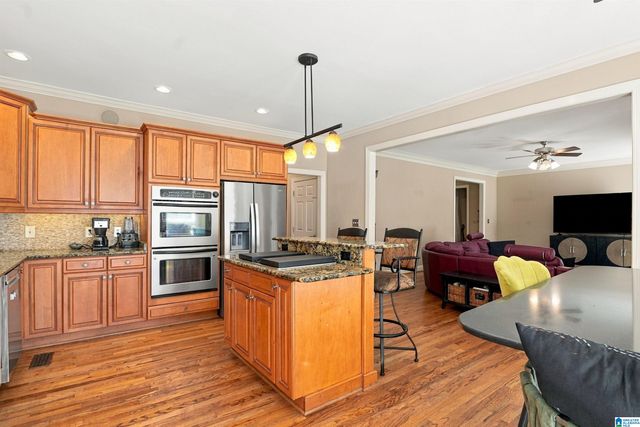 393 GREYSTONE GLEN CIRCLE, Hoover, AL 35242
