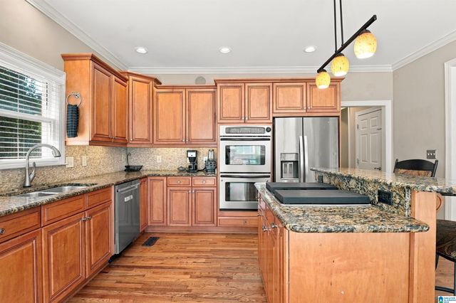 393 GREYSTONE GLEN CIRCLE, Hoover, AL 35242