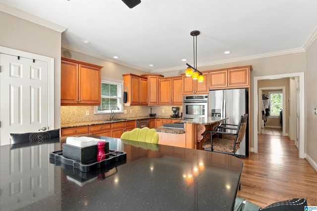 393 GREYSTONE GLEN CIRCLE, Hoover, AL 35242