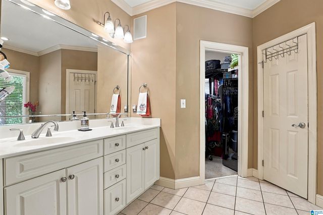393 GREYSTONE GLEN CIRCLE, Hoover, AL 35242