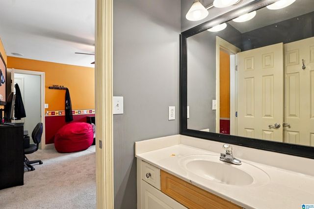 393 GREYSTONE GLEN CIRCLE, Hoover, AL 35242