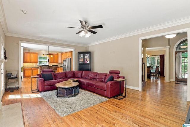393 GREYSTONE GLEN CIRCLE, Hoover, AL 35242