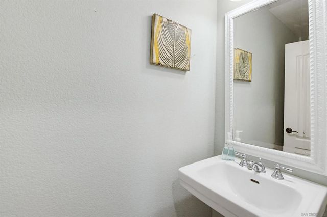10226 Camino San Thomas, San Diego, CA 92127