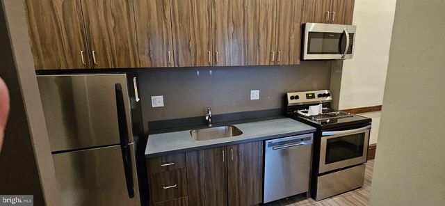 1438 N BROAD ST, Philadelphia, PA 19121