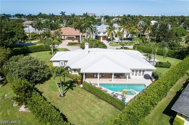 420 Palm CIR E, Naples, FL 34102