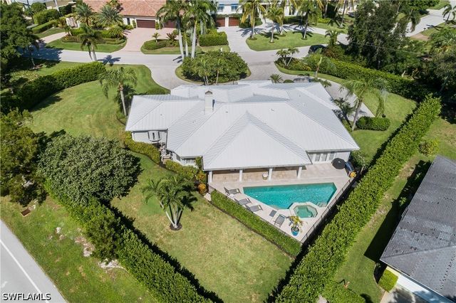 420 Palm CIR E, Naples, FL 34102