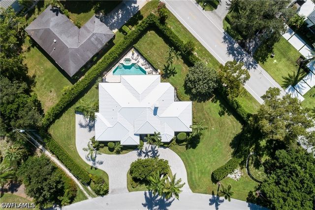 420 Palm CIR E, Naples, FL 34102