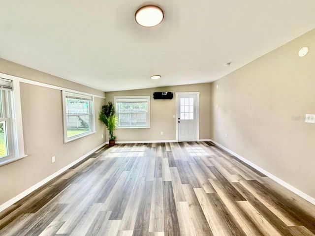 801 W 114TH AVENUE, Tampa, FL 33612