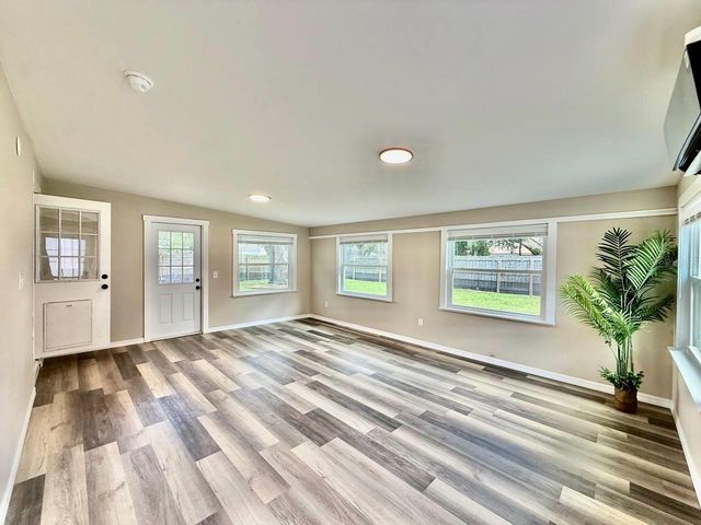 801 W 114TH AVENUE, Tampa, FL 33612
