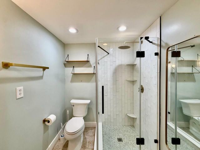 801 W 114TH AVENUE, Tampa, FL 33612