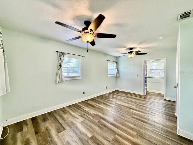 801 W 114TH AVENUE, Tampa, FL 33612