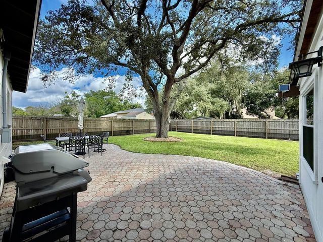 801 W 114TH AVENUE, Tampa, FL 33612