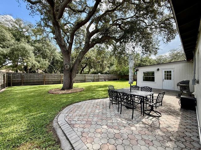 801 W 114TH AVENUE, Tampa, FL 33612