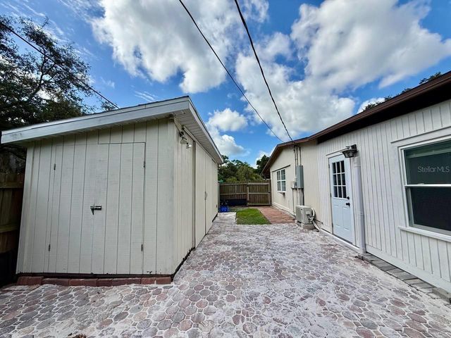 801 W 114TH AVENUE, Tampa, FL 33612