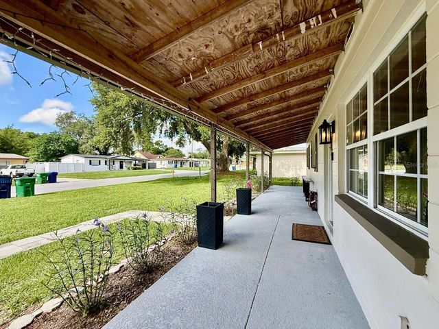 801 W 114TH AVENUE, Tampa, FL 33612