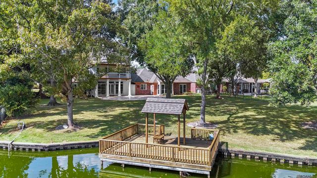 518 Willows End Ct, Baton Rouge, LA 70810
