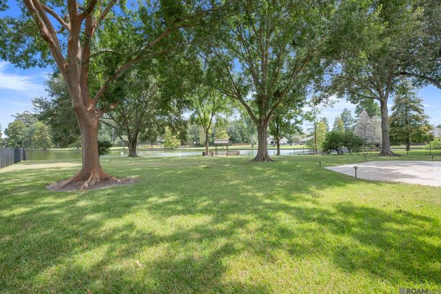 518 Willows End Ct, Baton Rouge, LA 70810
