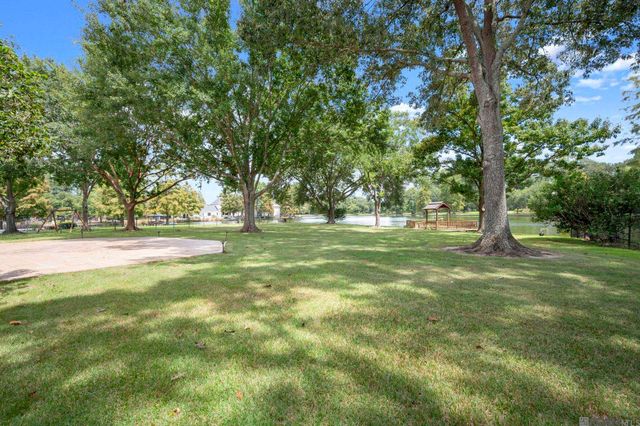 518 Willows End Ct, Baton Rouge, LA 70810