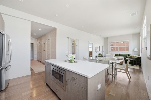 622 Gross St 306, Bloomfield, PA 15224