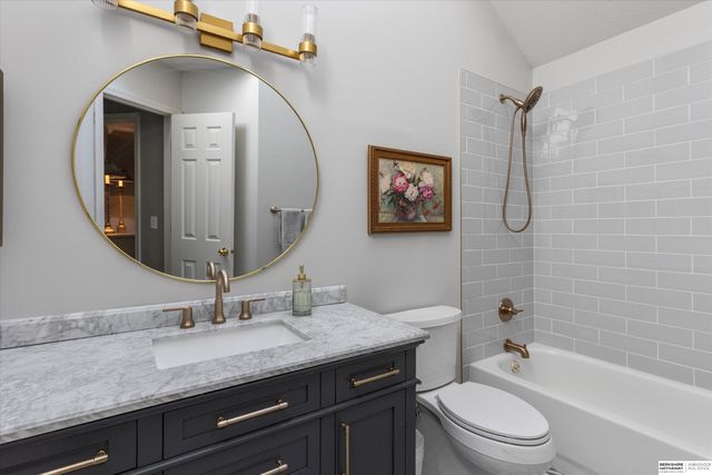 4243 N 163rd Avenue, Omaha, NE 68116