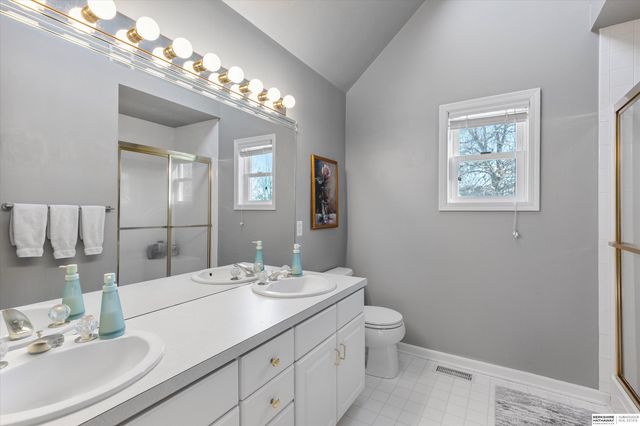 4243 N 163rd Avenue, Omaha, NE 68116