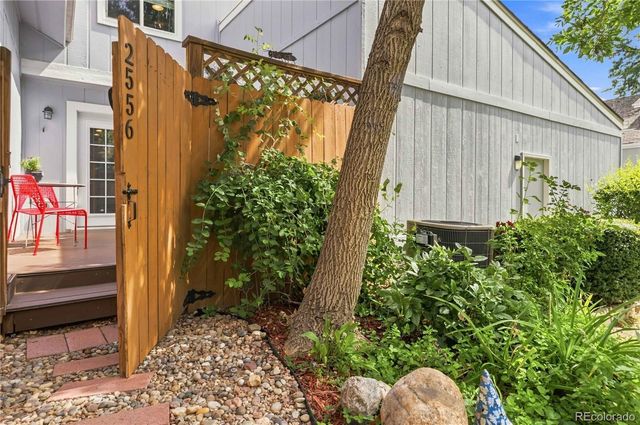 2556 E Easter Avenue, Littleton, CO 80122