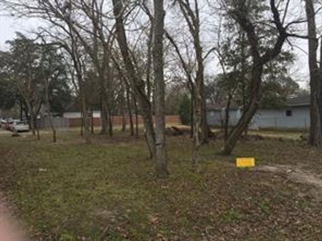 01 Henrietta Street, Houston, TX 77088