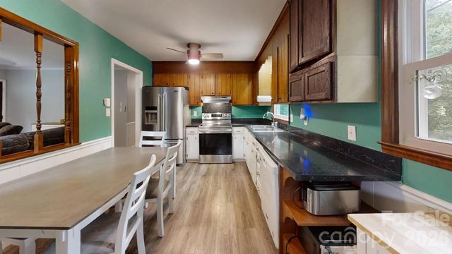 313 E Church Street, Stanley, NC 28164
