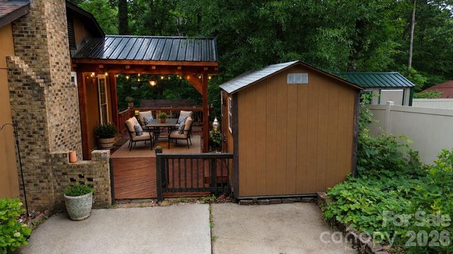 313 E Church Street, Stanley, NC 28164