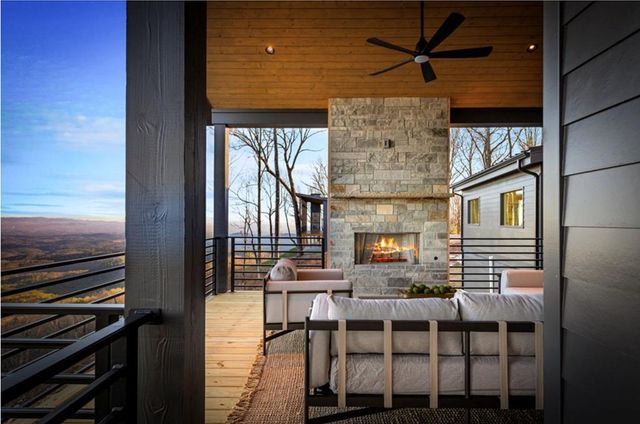 47 Pinhoti Pass, Ellijay, GA 30540