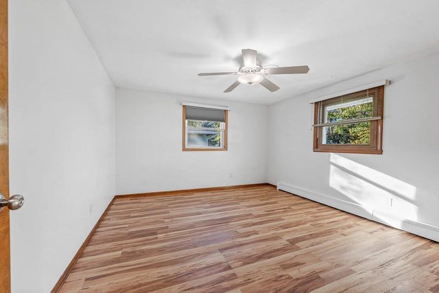1194 APRIL LANE, Green Bay, WI 54304