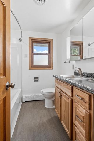 1194 APRIL LANE, Green Bay, WI 54304