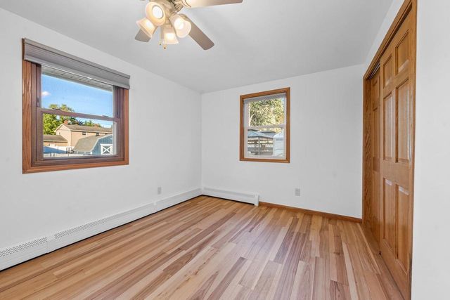 1194 APRIL LANE, Green Bay, WI 54304