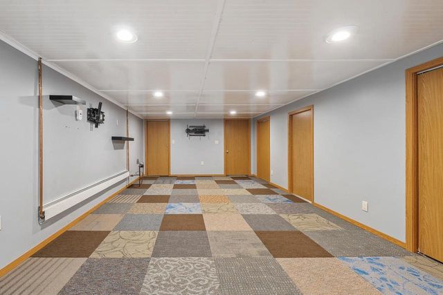 1194 APRIL LANE, Green Bay, WI 54304