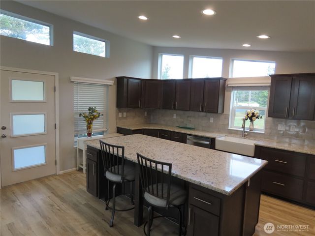 300 Surf Street, Westport, WA 98595