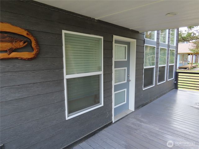 300 Surf Street, Westport, WA 98595