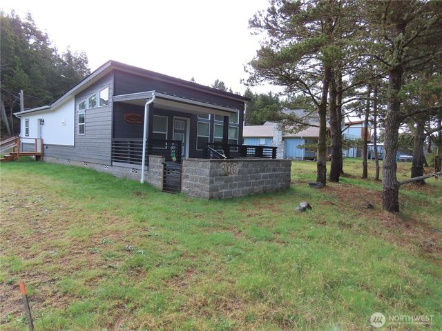 300 Surf Street, Westport, WA 98595