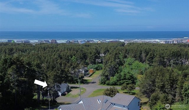 300 Surf Street, Westport, WA 98595