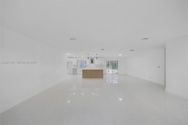 1320 NW 72nd Ave, Plantation, FL 33313