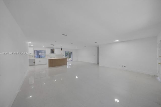 1320 NW 72nd Ave, Plantation, FL 33313