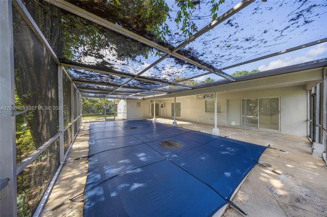 1320 NW 72nd Ave, Plantation, FL 33313