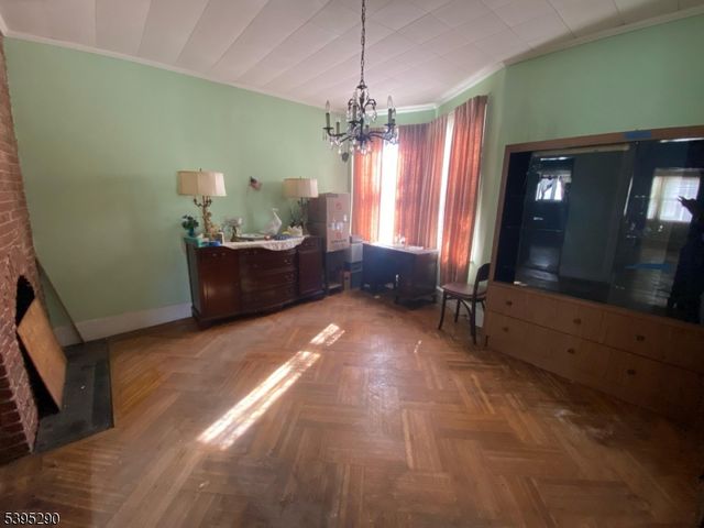 36 Prospect St, Dover Town, NJ 07801