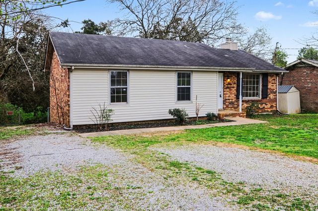 199 Township Dr, Hendersonville, TN 37075