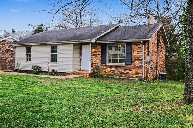 199 Township Dr, Hendersonville, TN 37075