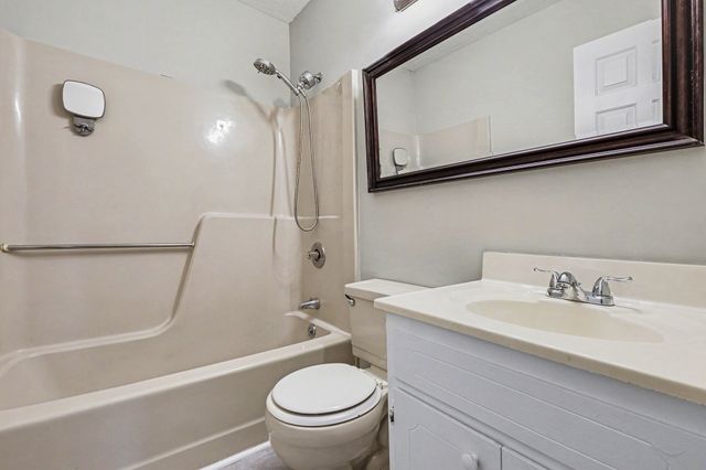 199 Township Dr, Hendersonville, TN 37075