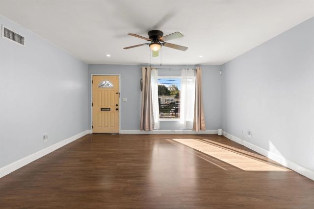 6252 Alderley St, San Diego, CA 92114