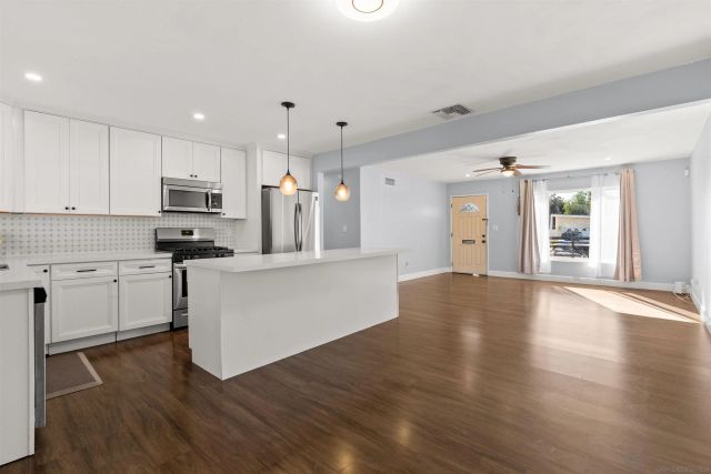 6252 Alderley St, San Diego, CA 92114