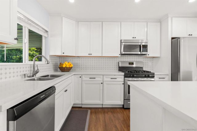 6252 Alderley St, San Diego, CA 92114