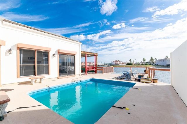 13925 Dasmarinas Dr, Corpus Christi, TX 78418