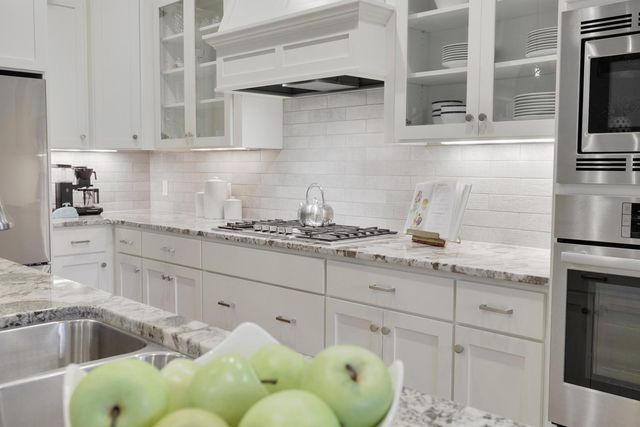 18229 Justice Way, Lakeville, MN 55044